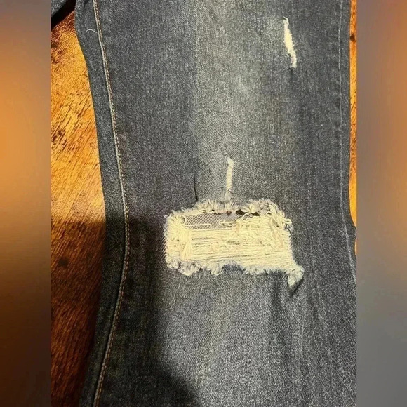 NOBO | juniors distressed bootleg jeans. Size: 13 - Picture 13 of 15